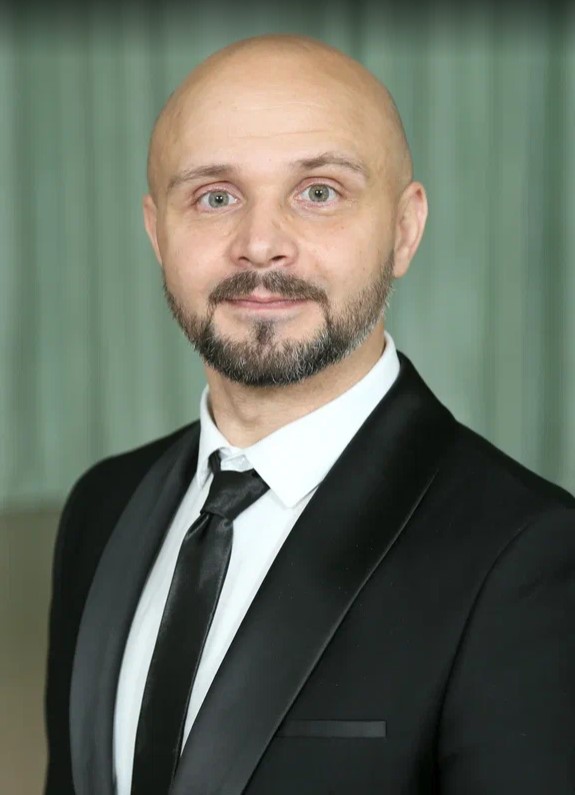 Скорохватов Владимир Владимирович.